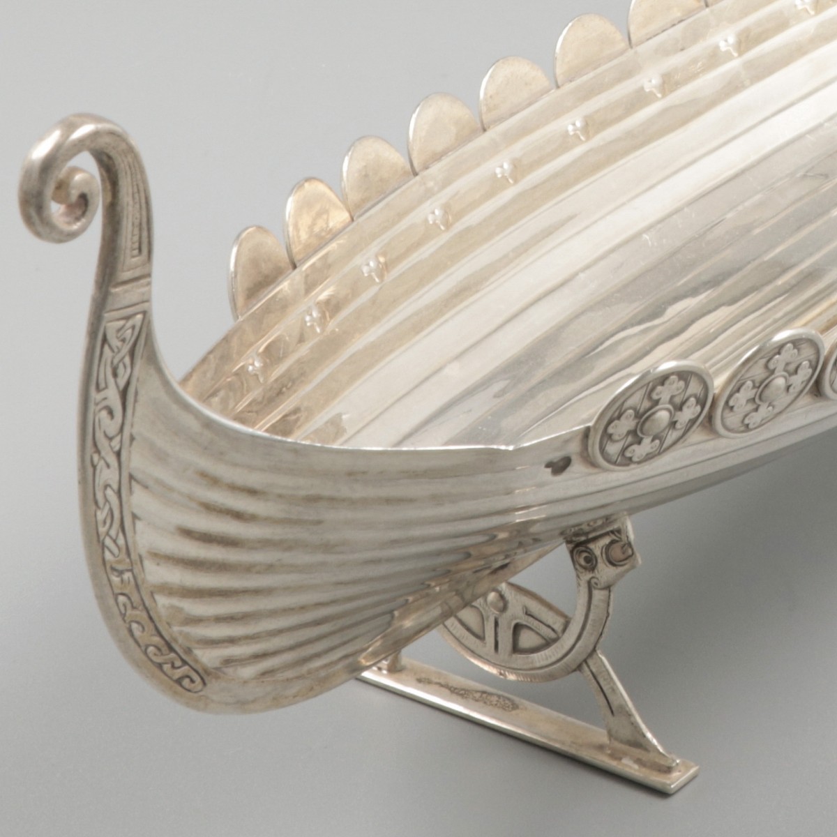 Detailed Viking ship (Oseberg ship) silver. - Image 2 of 9