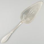 Pastry scoop silver.