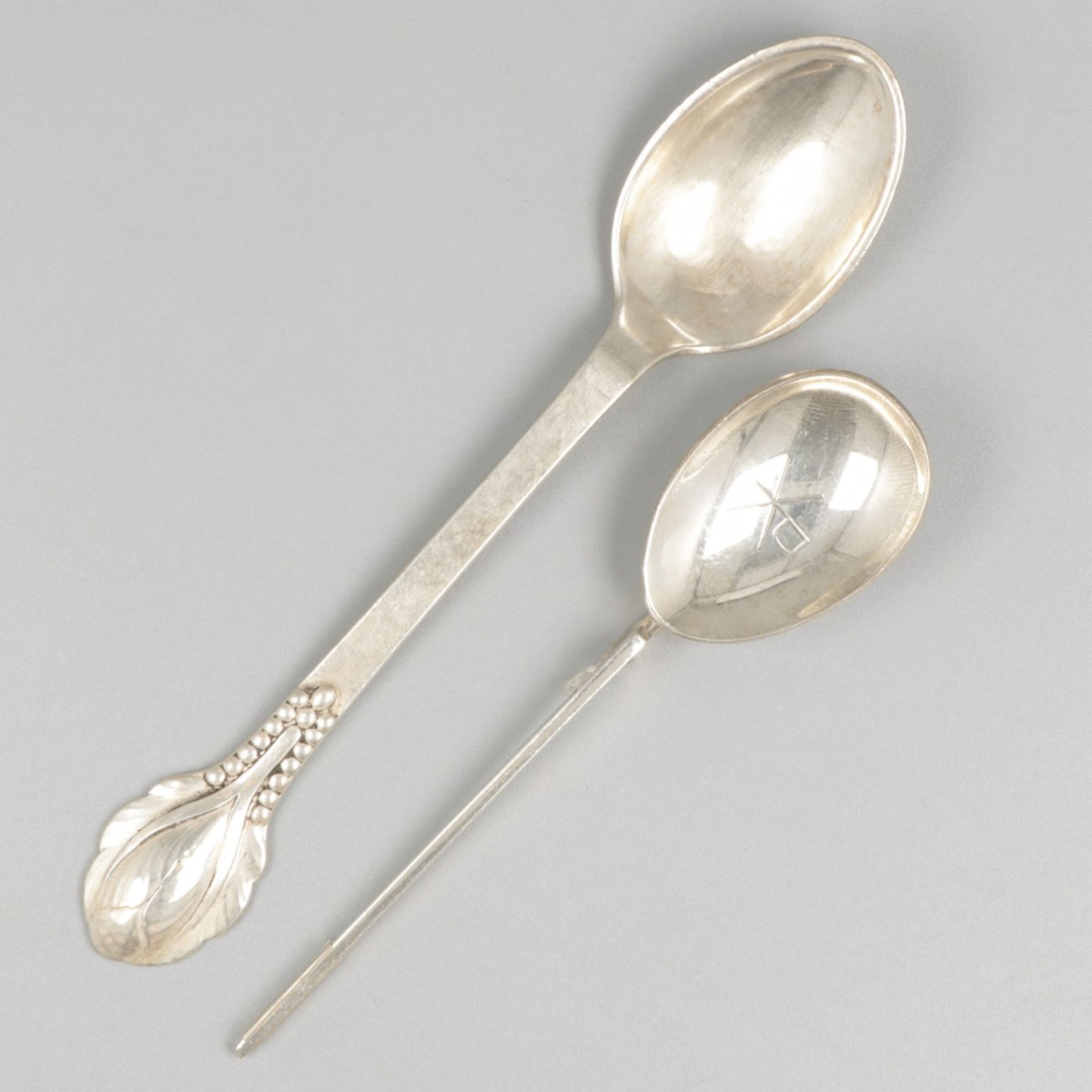 7-piece lot of various spoons (including a Corinium spoon) silver. - Image 5 of 9