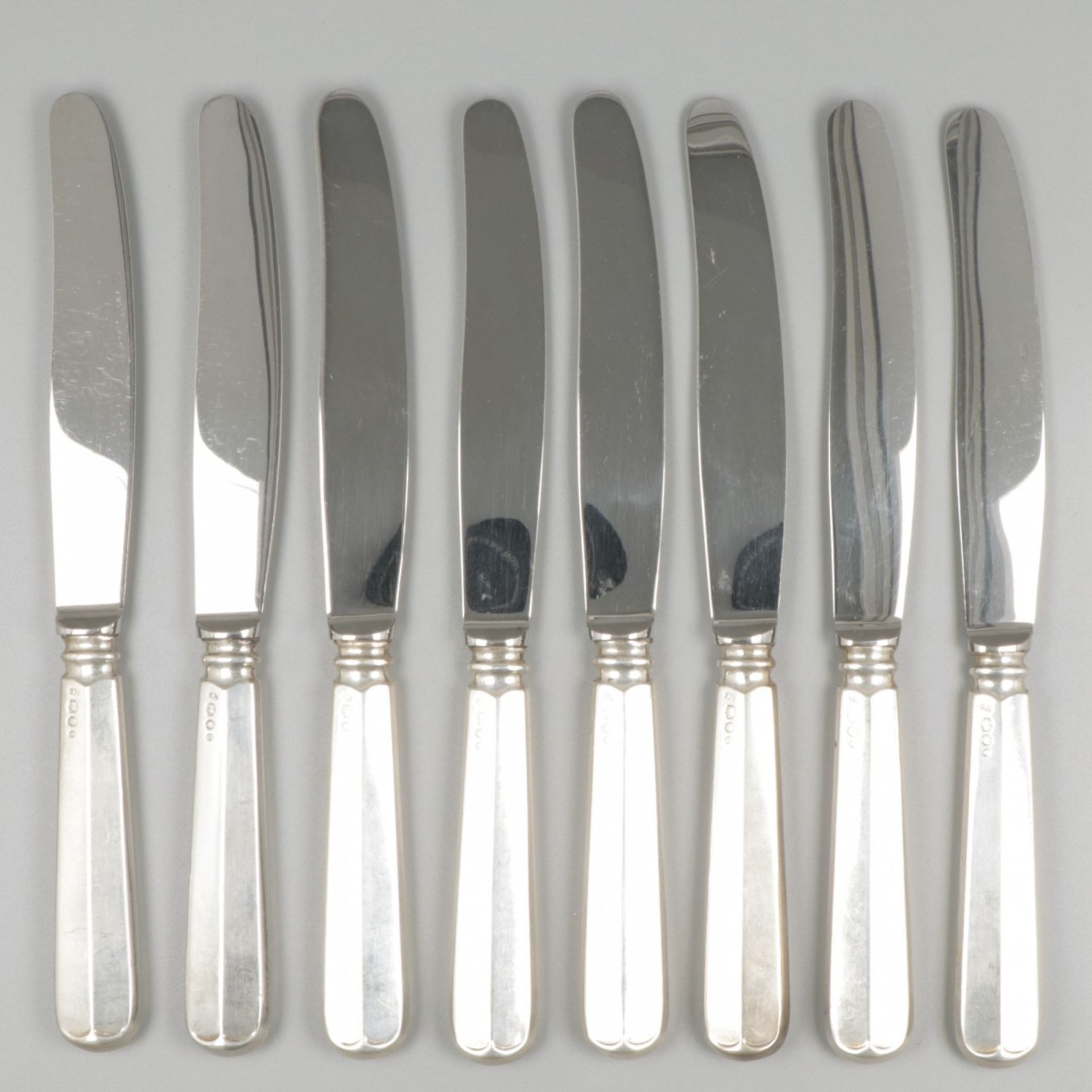 8-piece set of knives "Haags Lofje" silver.