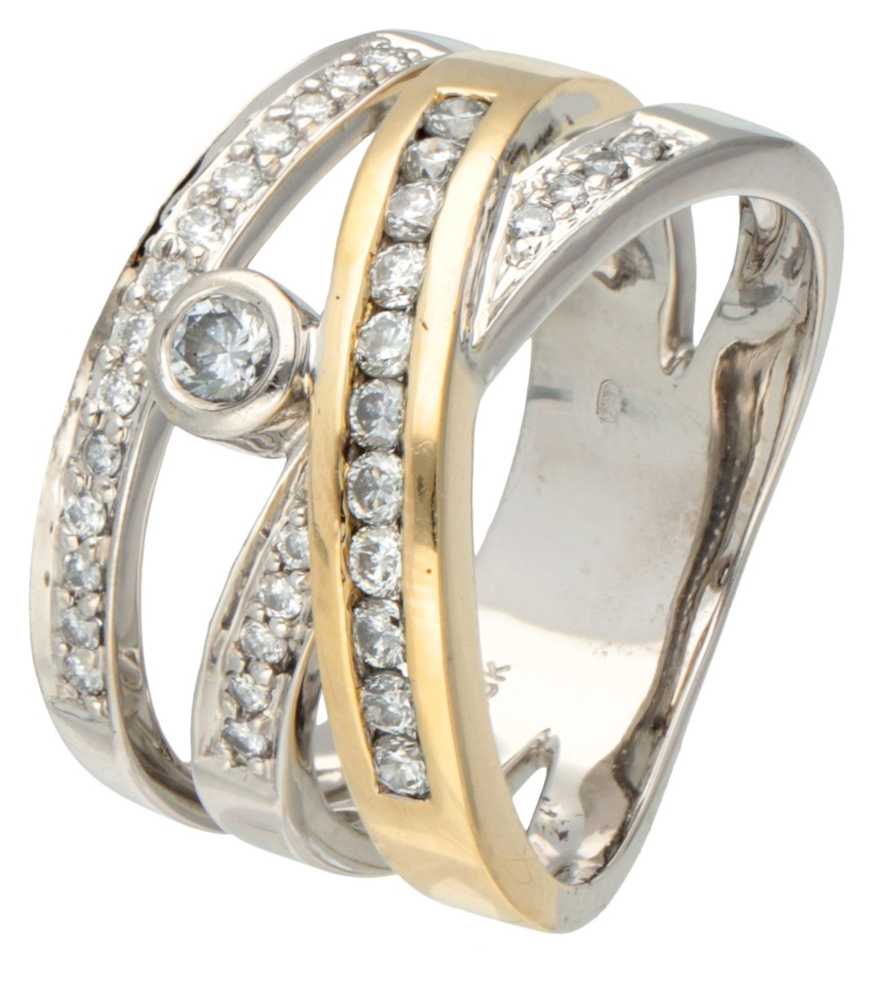 18K. Bicolor gold ring set with approx. 0.43 ct. diamond.