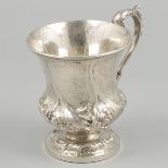 Drinking cup silver.