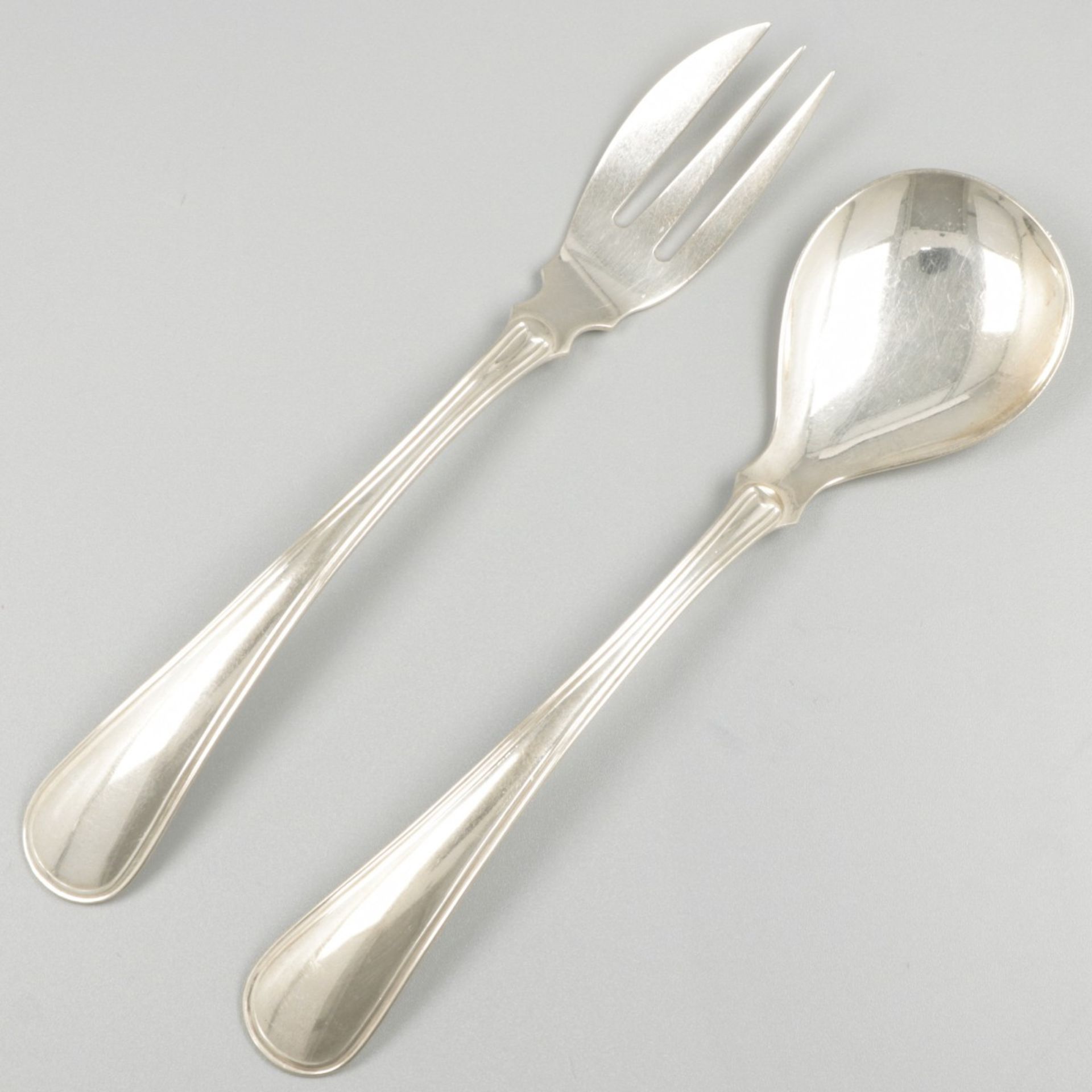 Ginger serving set silver.