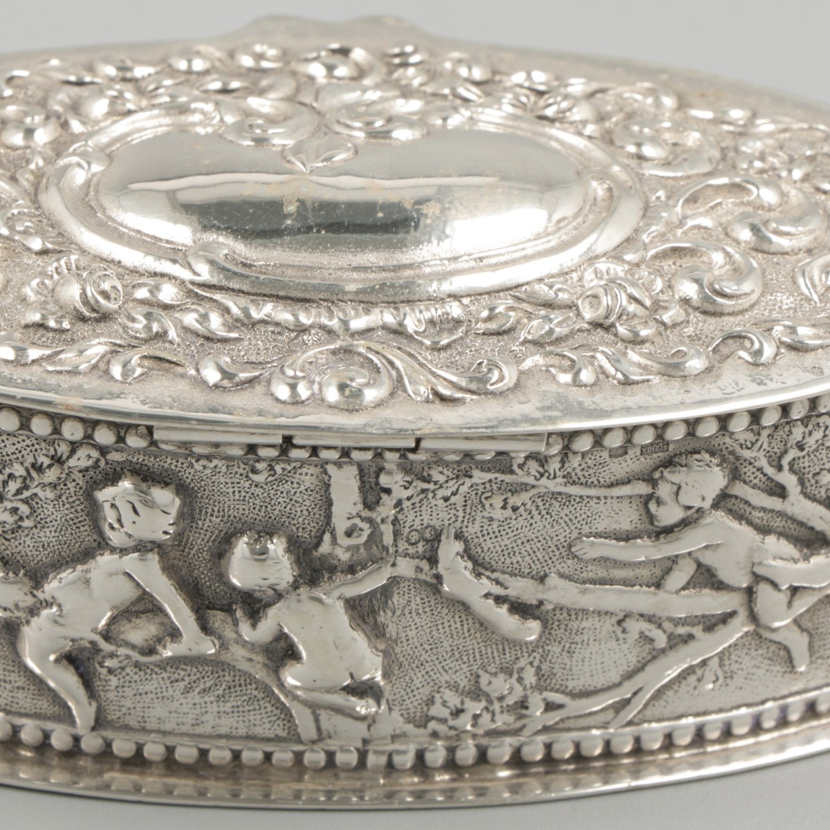 Dressing table box silver. - Image 7 of 8