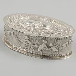 Dressing table box silver.