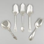 5-piece lot sugar spoons silver.