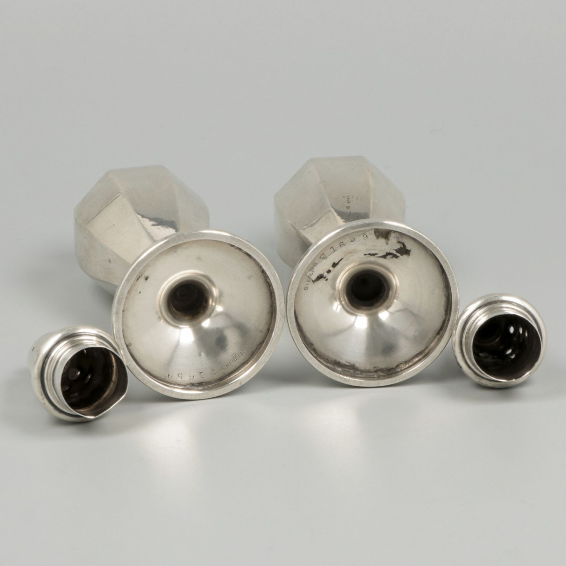 Salt and pepper set silver. - Image 4 of 5