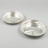 Set of bottle trays silver.