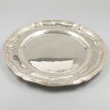 Silver presentation dish.