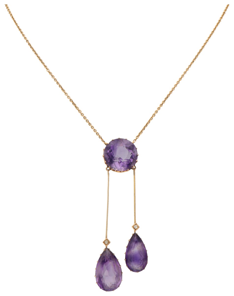 18K. Yellow gold negligee necklace set with approx. 13.56 ct. amethyst and diamond.