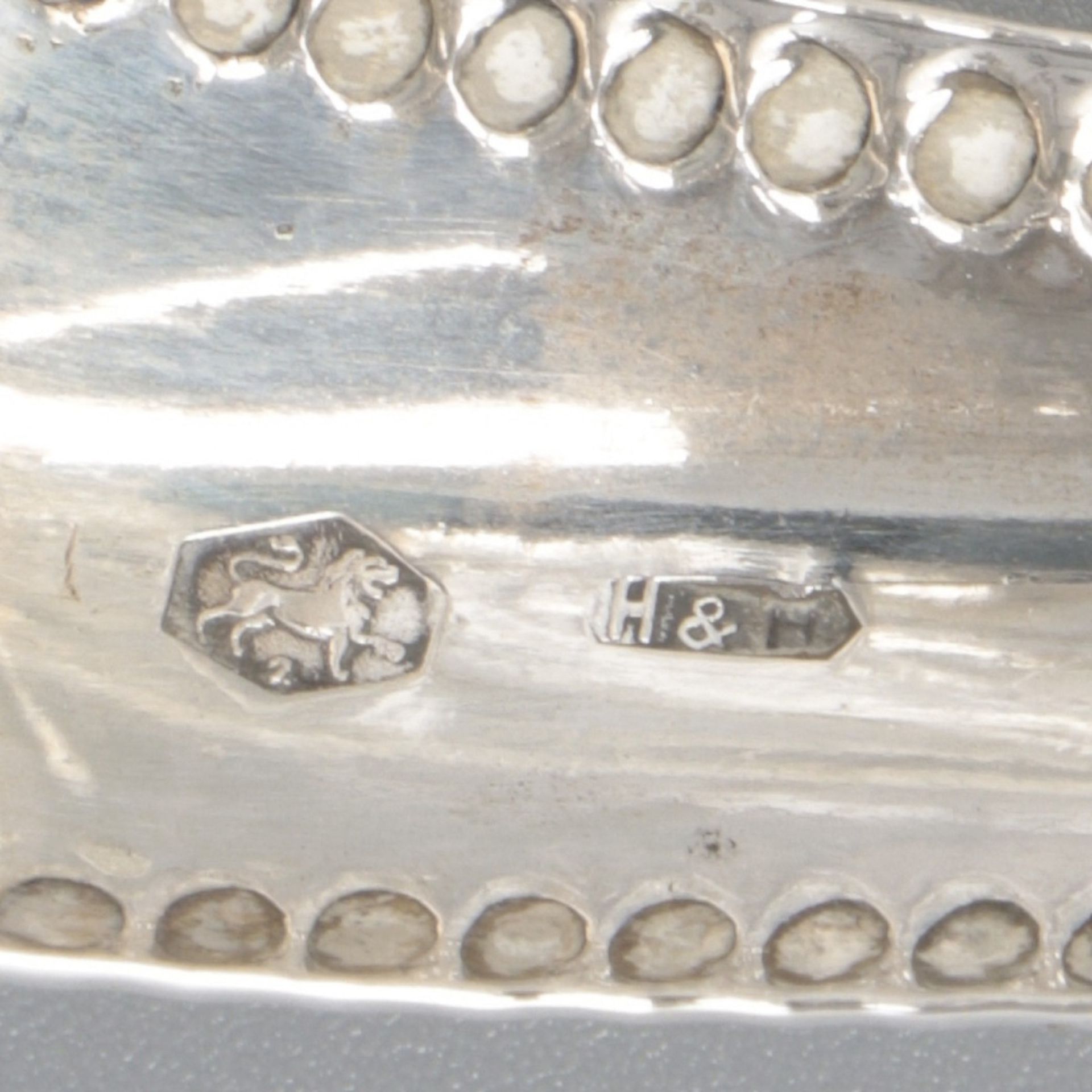 Bonbon dish with silver handle. - Image 7 of 7