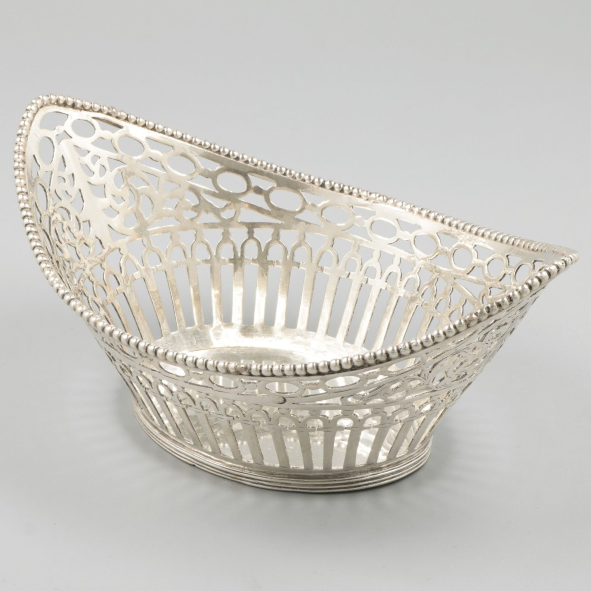 Silver bonbon basket.