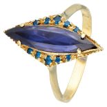 Vintage 18K. yellow gold ring set with approx. 3.11 ct. synthetic sapphire and blue colored stones.