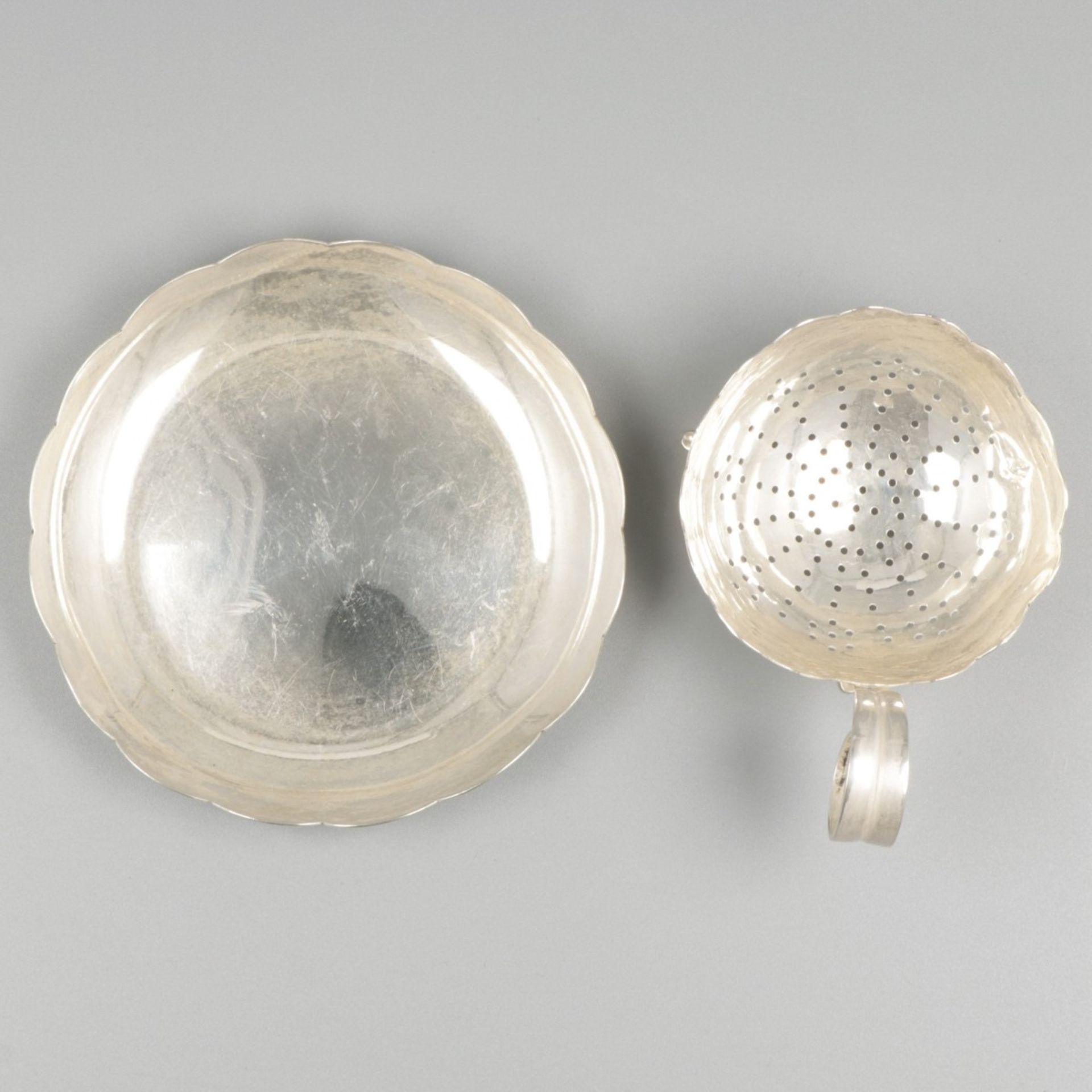 Tea strainer & drip tray silver. - Image 3 of 7