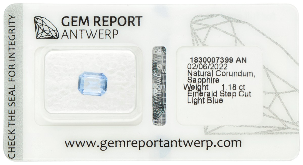 Gem Report Antwerp certified natural sapphire of 1.18 ct.