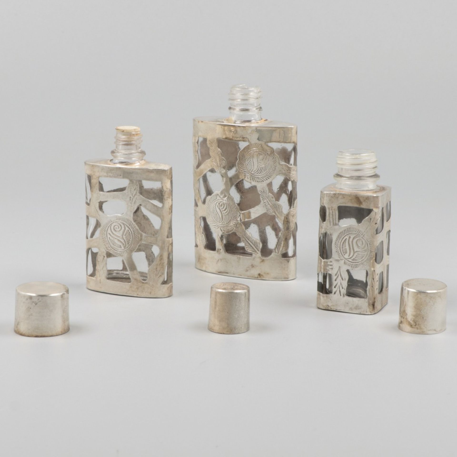 3-piece lot of perfume bottles silver. - Image 2 of 5