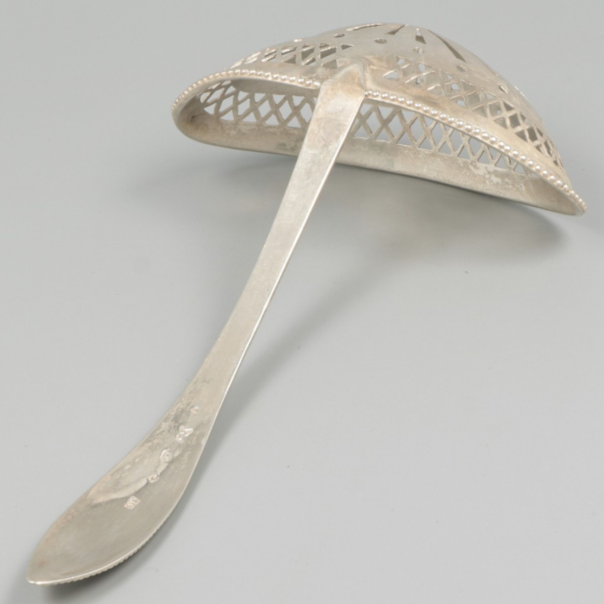 Sifter spoon (Amsterdam, Martinus Logerath 1767-1811) silver. - Image 3 of 9