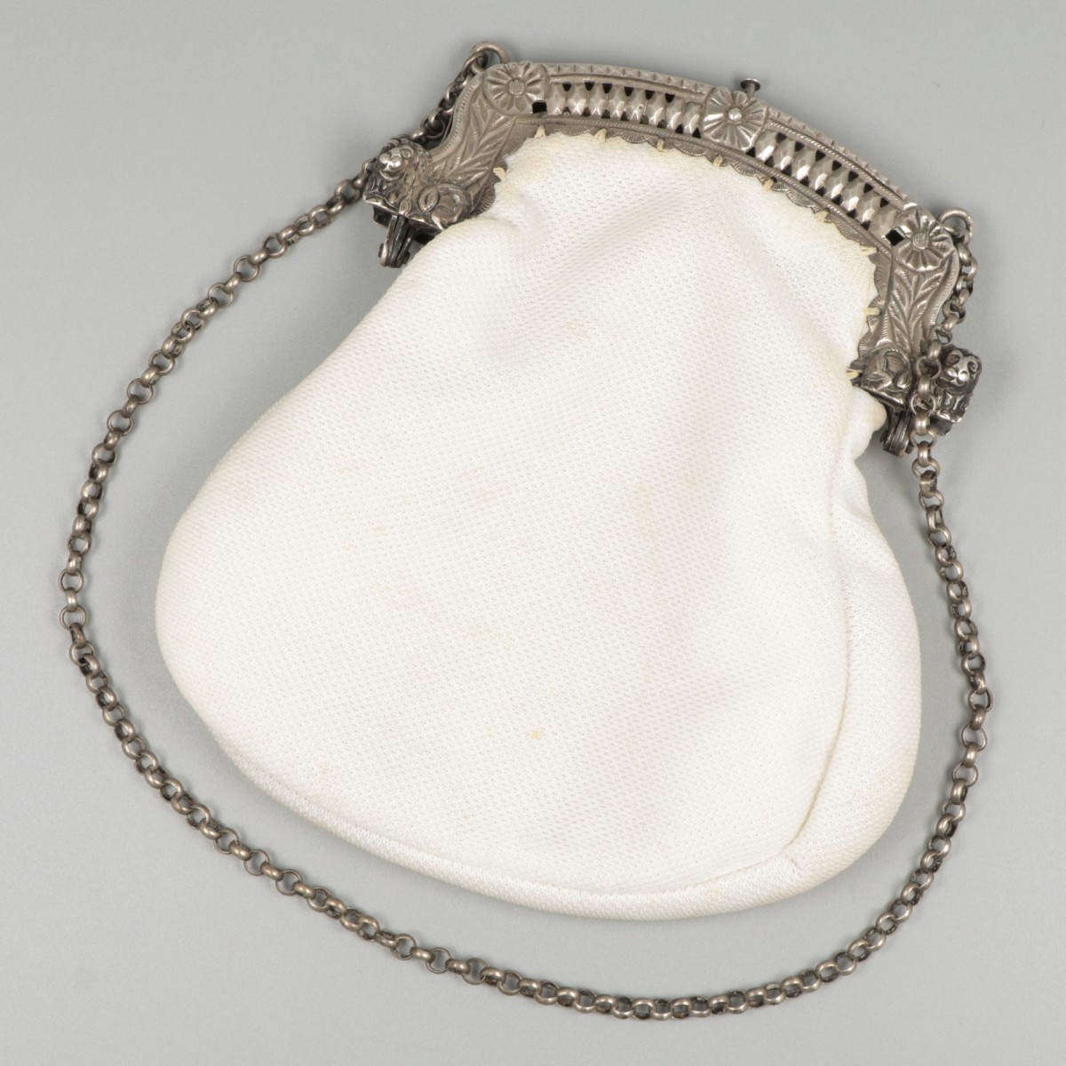 Silver frame purse. - Image 2 of 5