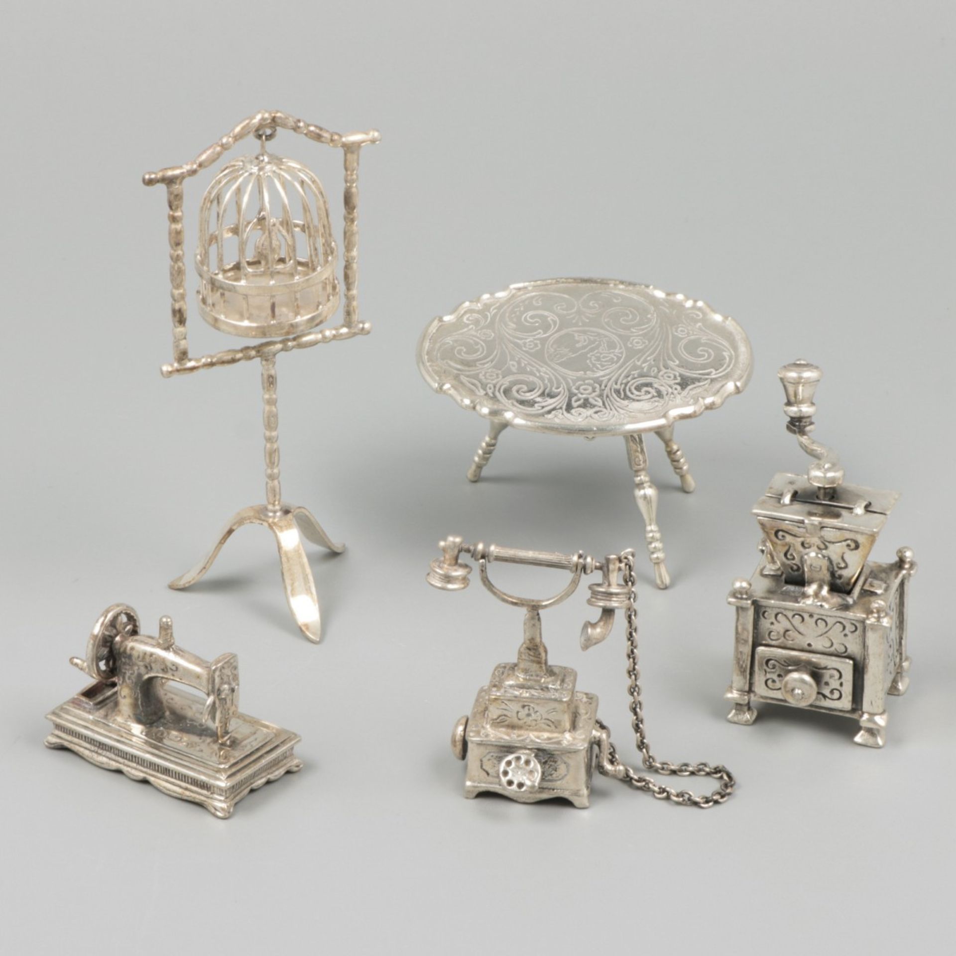 5-piece lot miniatures silver.