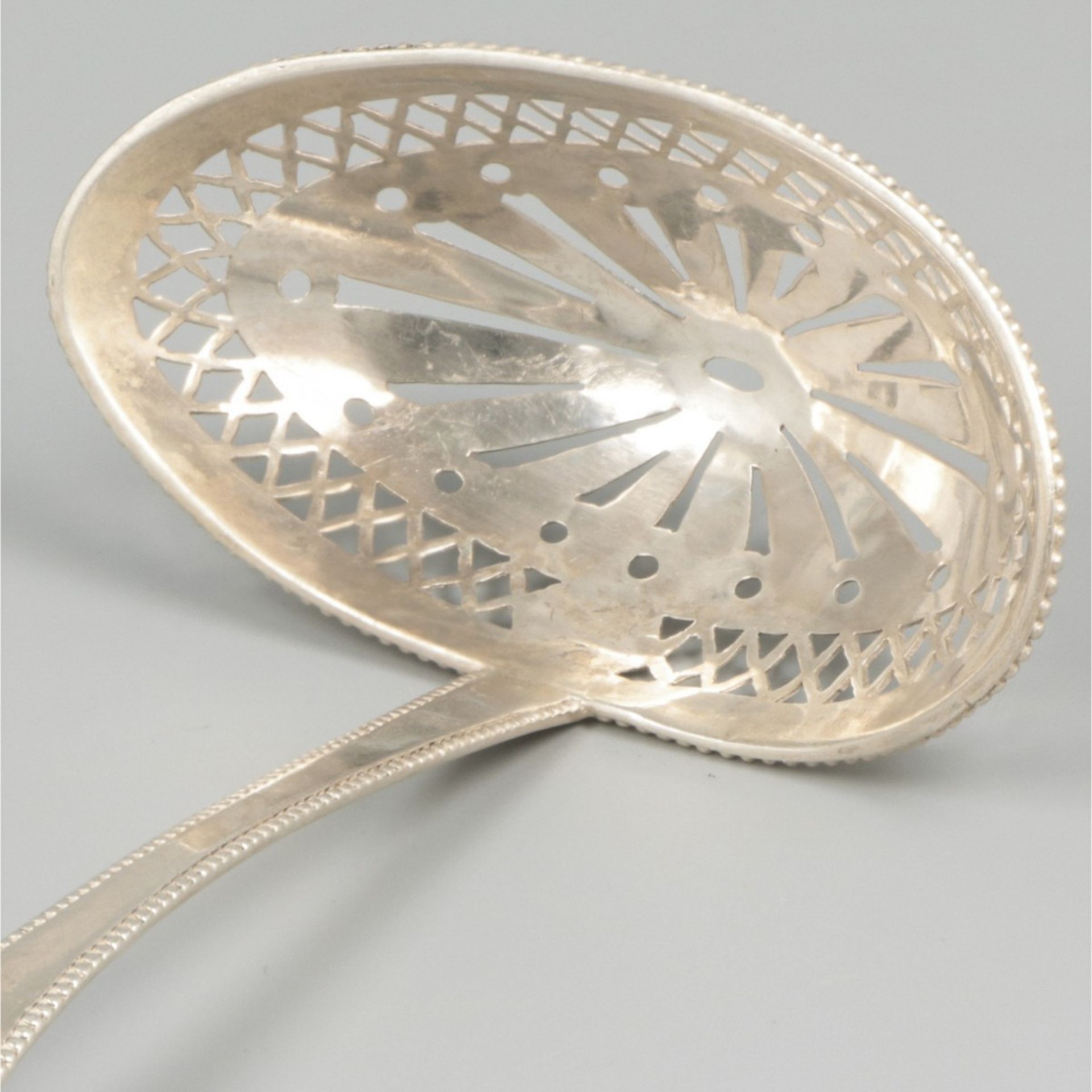 Sifter spoon (Amsterdam, Martinus Logerath 1767-1811) silver. - Image 7 of 9