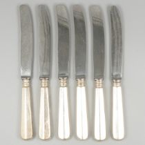 6-piece set of knives silver.