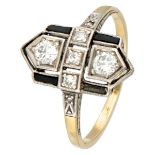 10K. Yellow gold and Pt 900 platinum Art Deco ring set with approx. 0.26 ct. diamond and onyx.