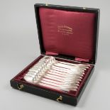 12-piece set of dessert spoons silver.