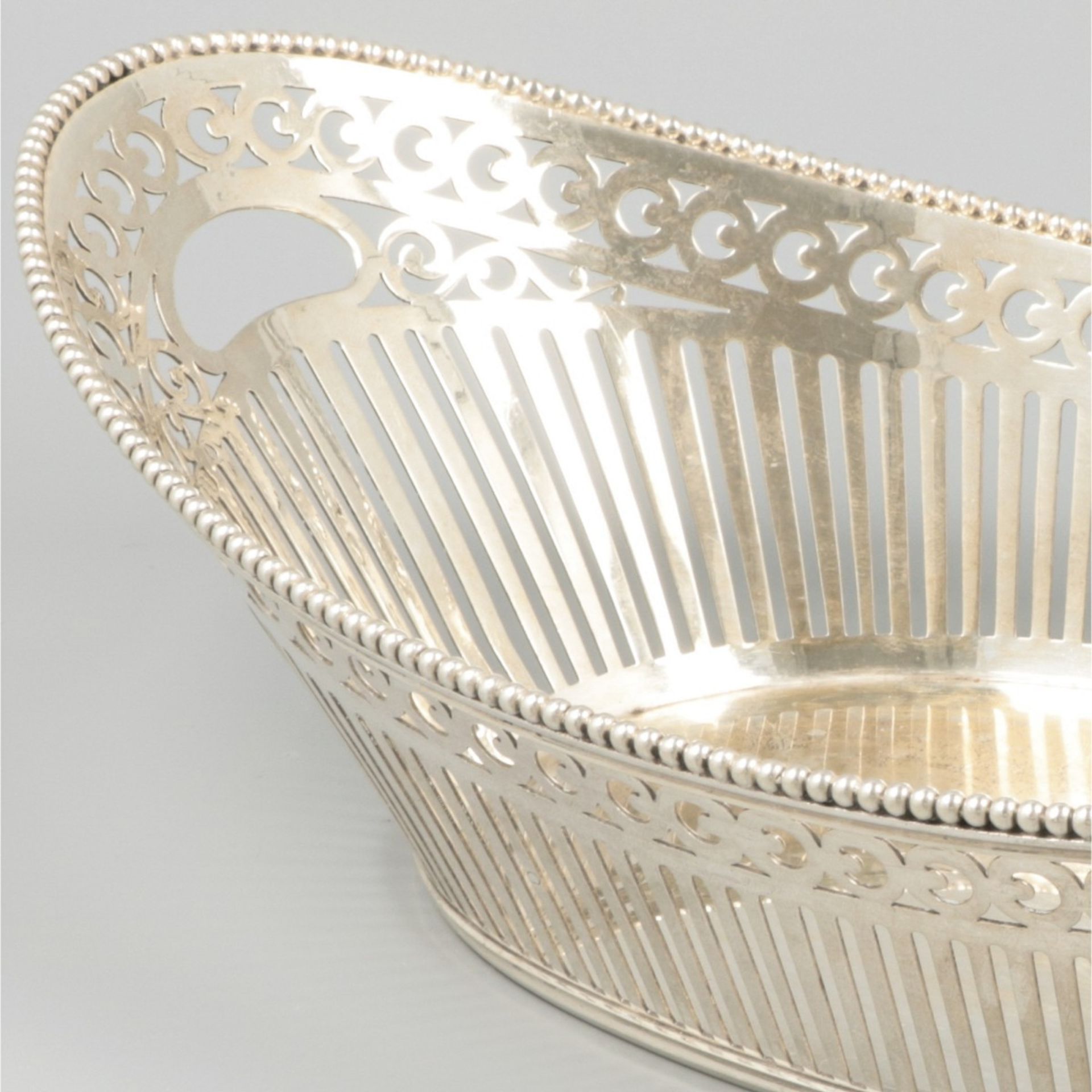 Puff / bread basket silver. - Image 2 of 6