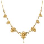 Vintage 18K. yellow gold necklace decorated with roses.