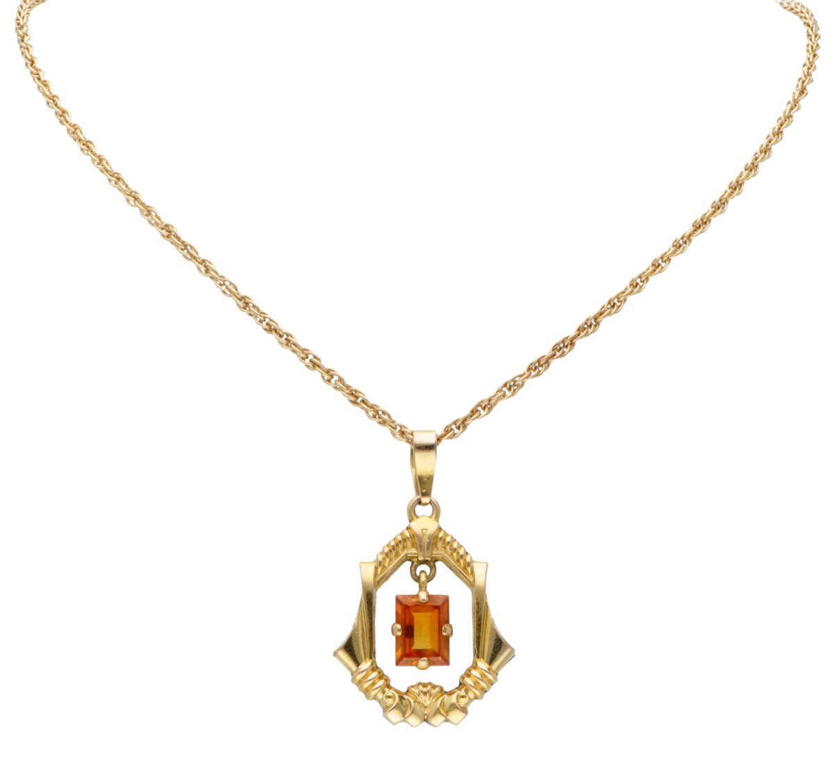 9K. Yellow gold Prince of Wales link necklace with pendant set with approx. 1.00 ct. citrine.