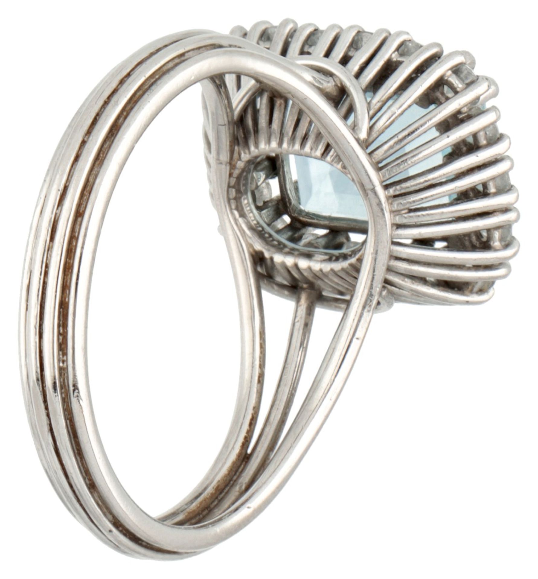 Pt 900 Platinum entourage ring set with approx. 2.31 ct. aquamarine and approx. 0.72 ct. diamond. - Image 2 of 2