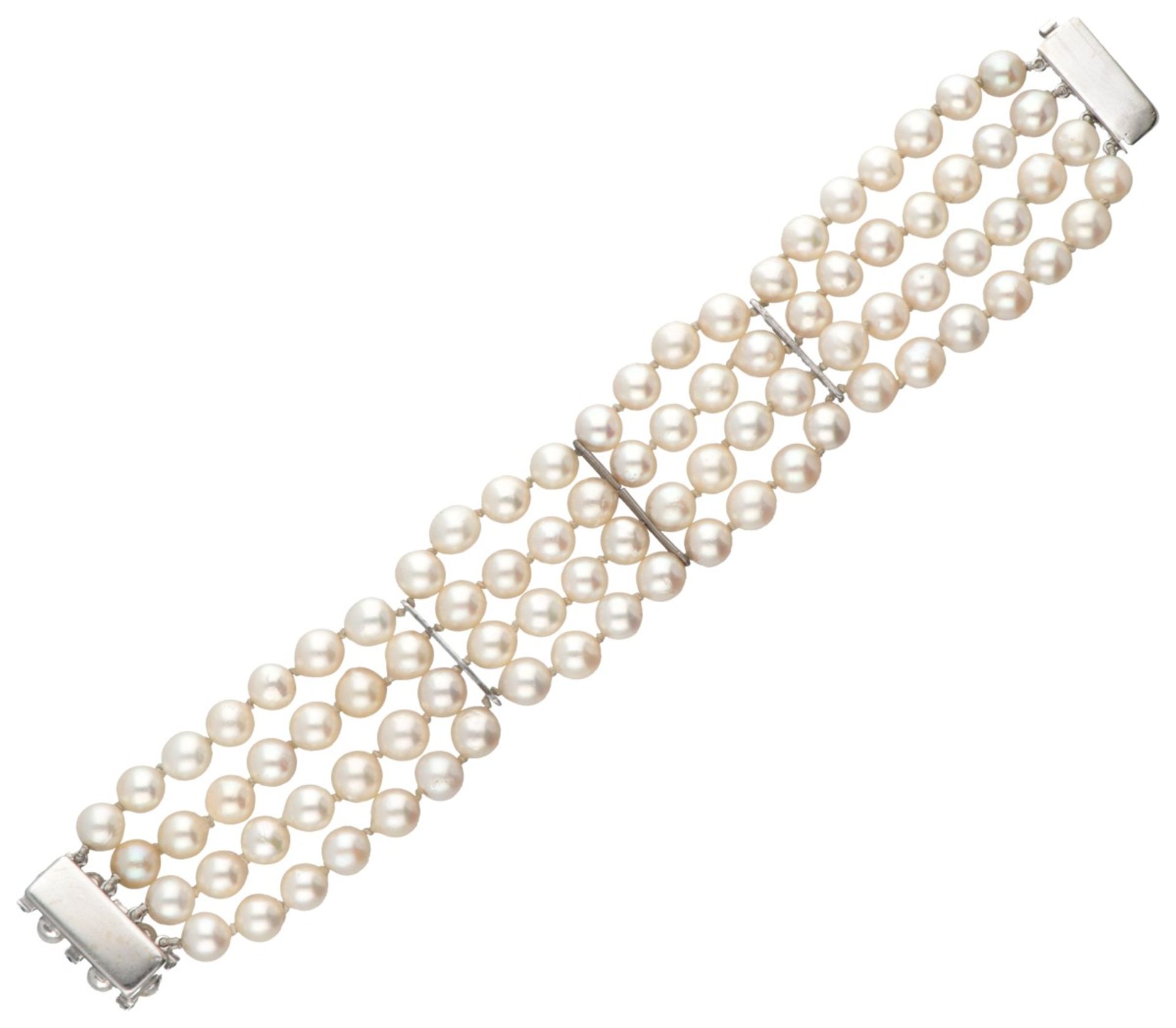 Vintage four-row freshwater pearl bracelet with a 14K. white gold closure set with natural sapphire  - Image 3 of 4