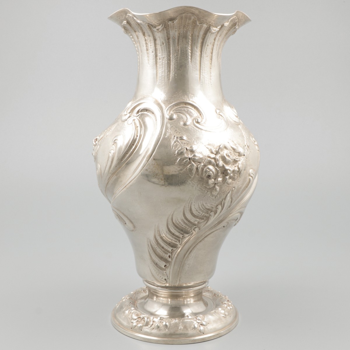 Flower vase silver. - Image 2 of 9