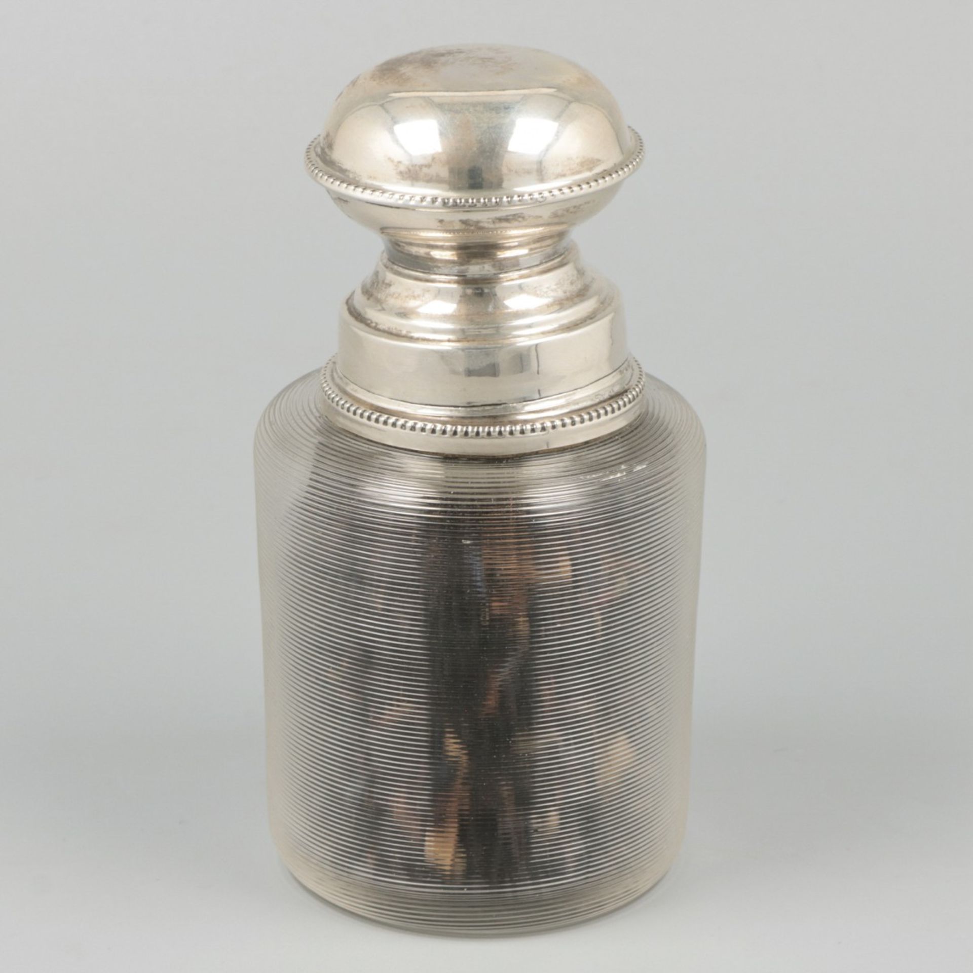 Tea caddy silver.