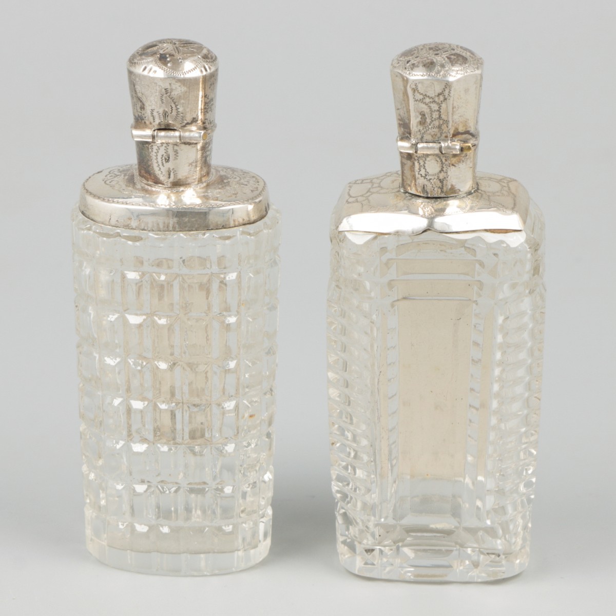 2-piece lot of perfume bottles silver. - Image 3 of 7