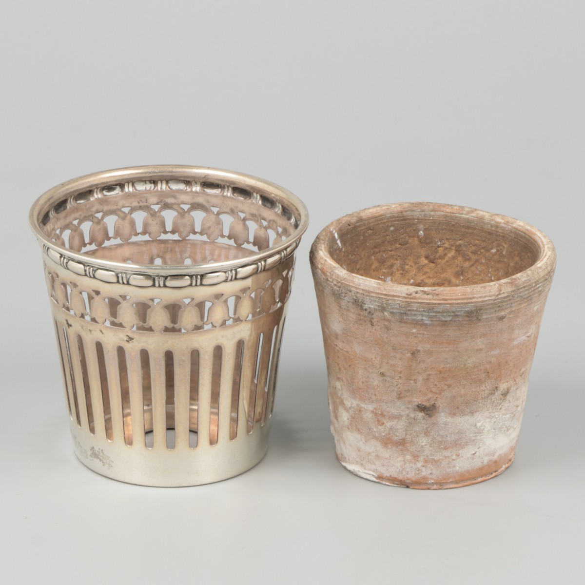 Toothpick vase and flower pot silver. - Image 3 of 7