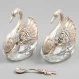 2-piece lot salt cellars silver.