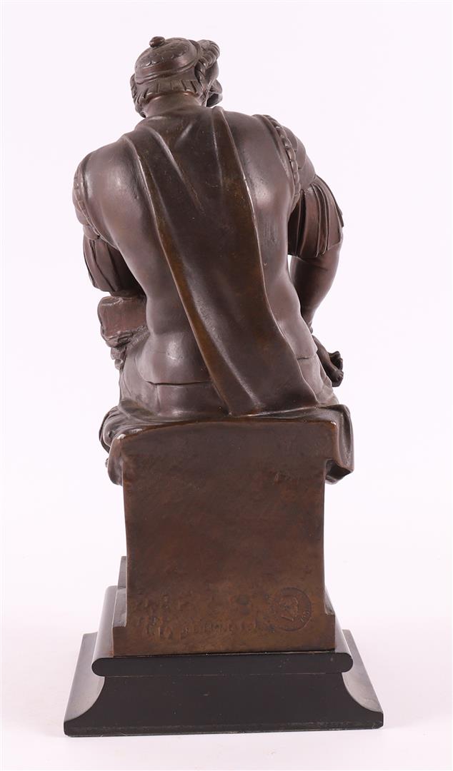 Berbedienne, Ferdinand (1810-1892) A brown patinated bronze Lorenzo de Medici. - Bild 3 aus 5