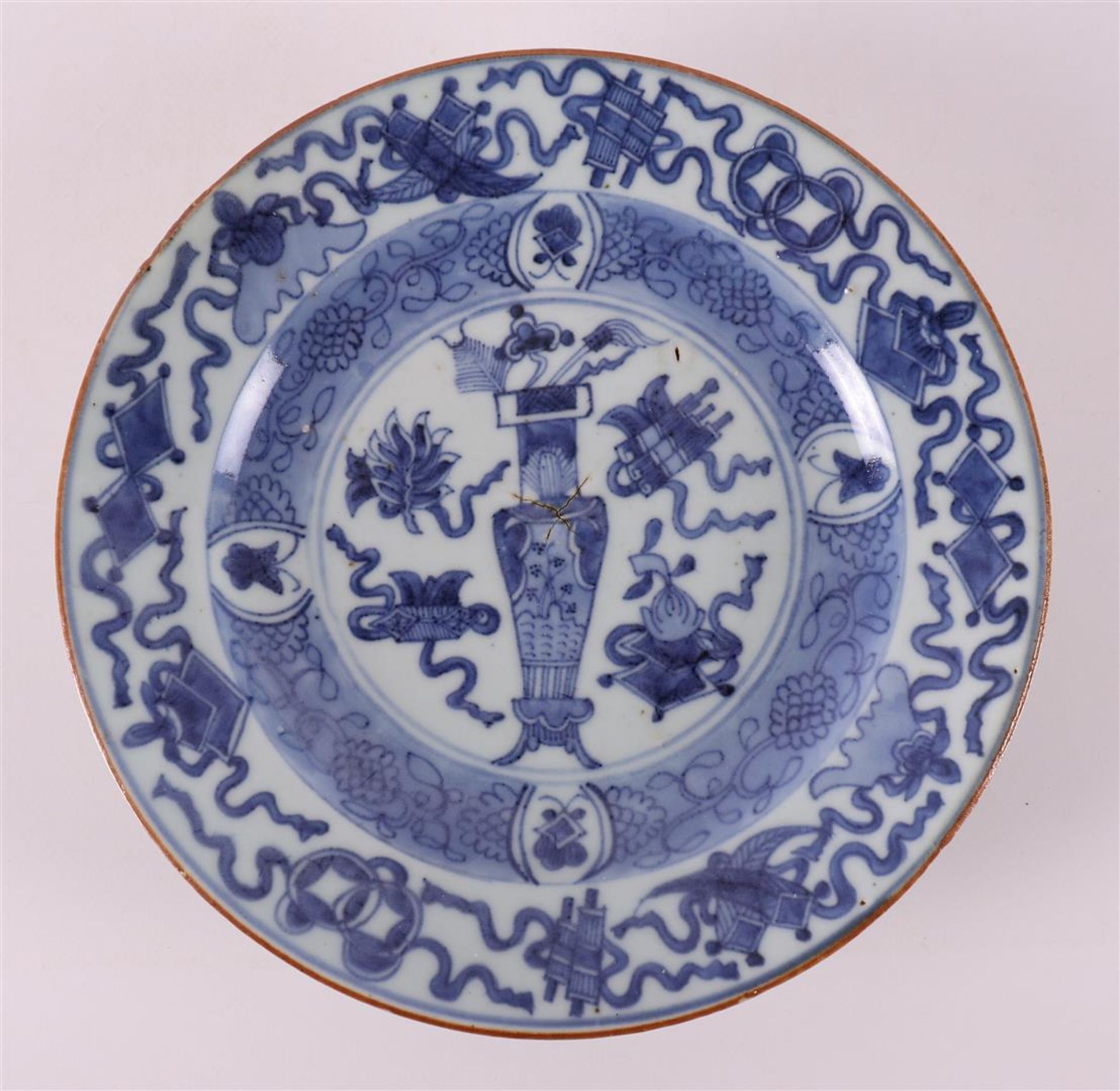 A pair of blue/white porcelain dishes with capucine rim, China, Qianlong - Image 2 of 7