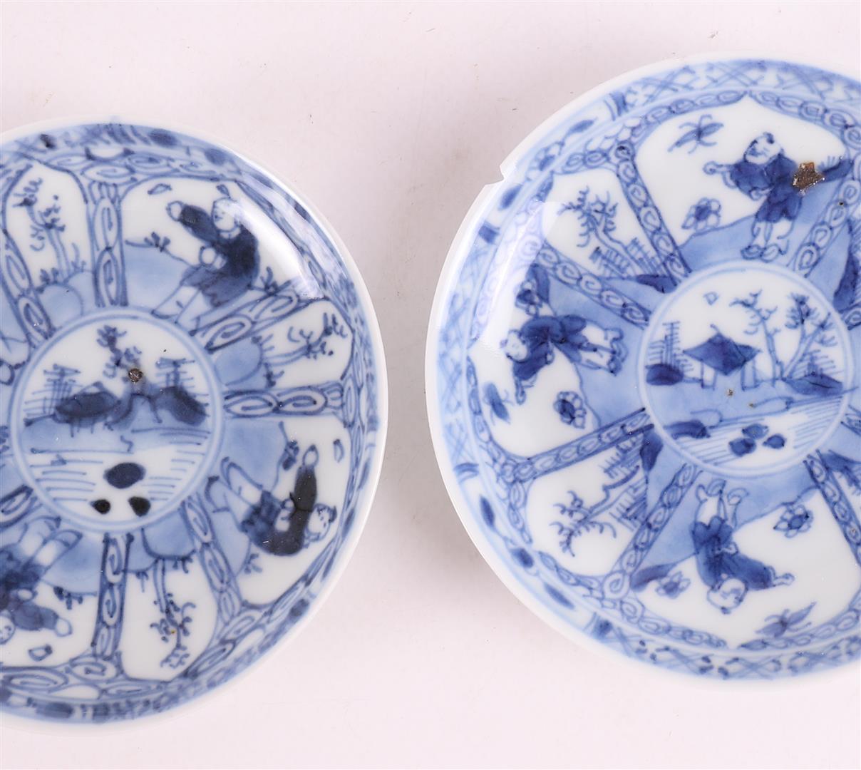 Six blue/white porcelain cups and saucers, China, Kangxi, around 1700. - Image 3 of 18