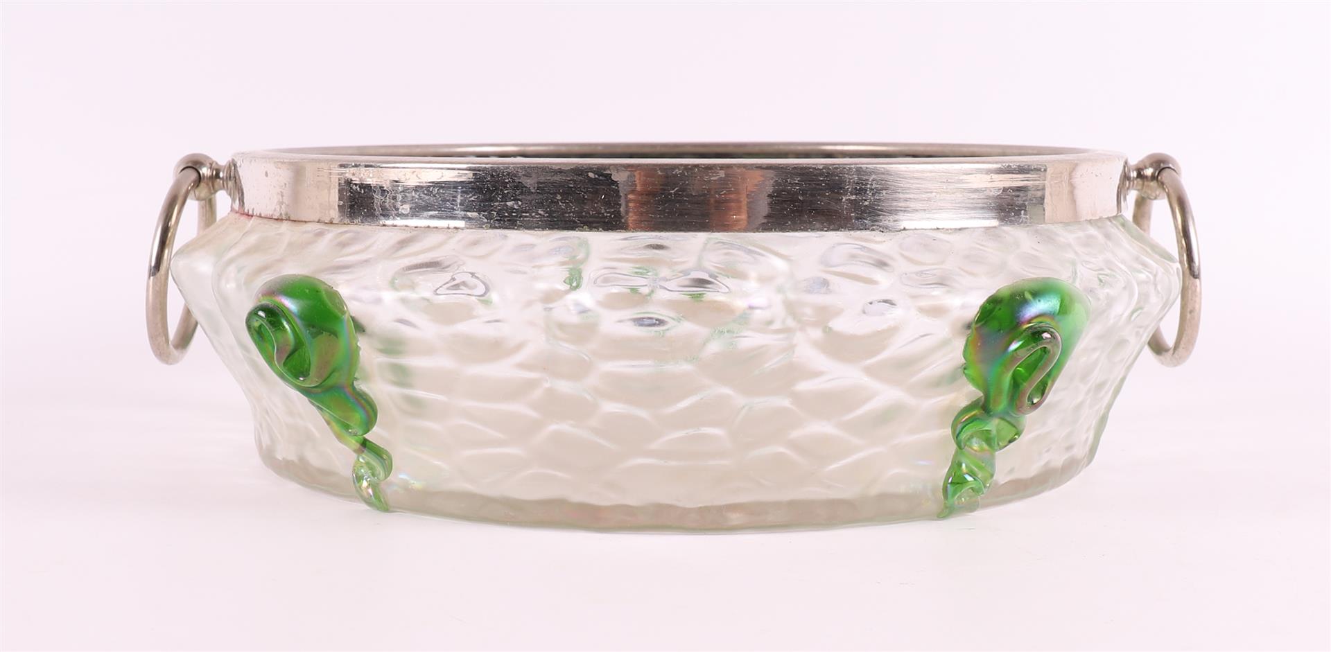  A white frosted glass fruit bowl, Austria, Loetz area, ca. 1930. - Bild 4 aus 7