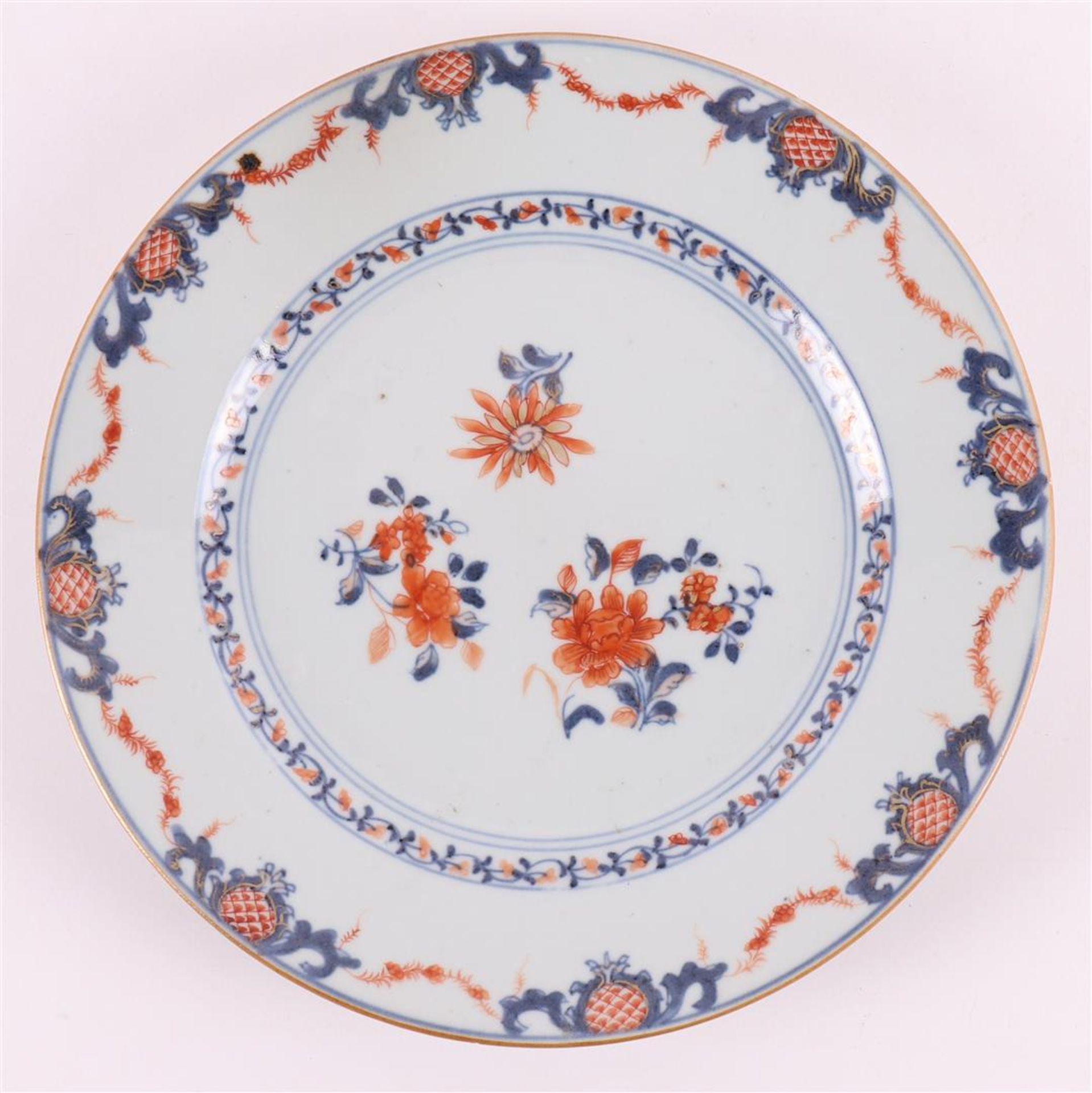 A set of seven Chinese Imari plates, China, Qianlong, 18th C. - Image 16 of 20