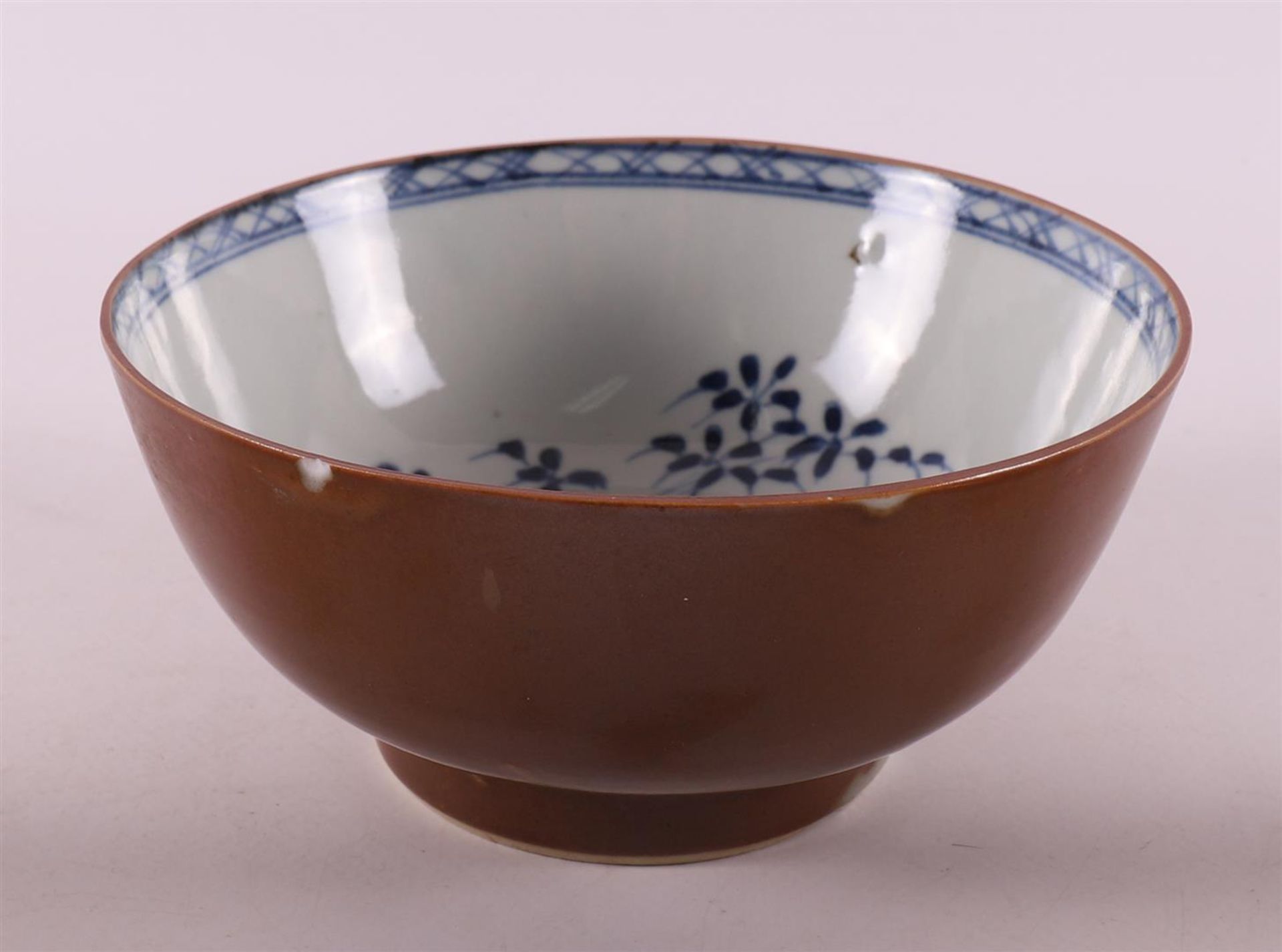 Three blue and white porcelain bowls with capucine ground, China, Qianlong, 18th - Image 4 of 5