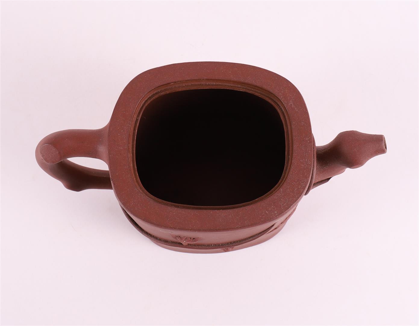 A Yixing tree trunk shaped teapot, China 19th/20th century. - Image 5 of 8