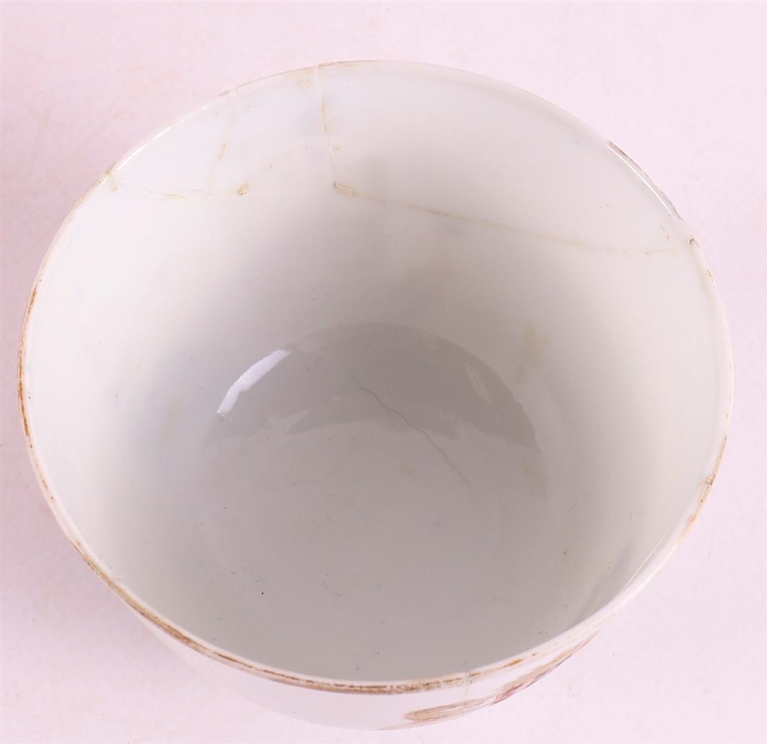 A porcelain bowl on a base ring, China, Younzheng, ca. 1730. - Image 7 of 8