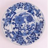 A blue/white porcelain dish, China, Kangxi, around 1700.