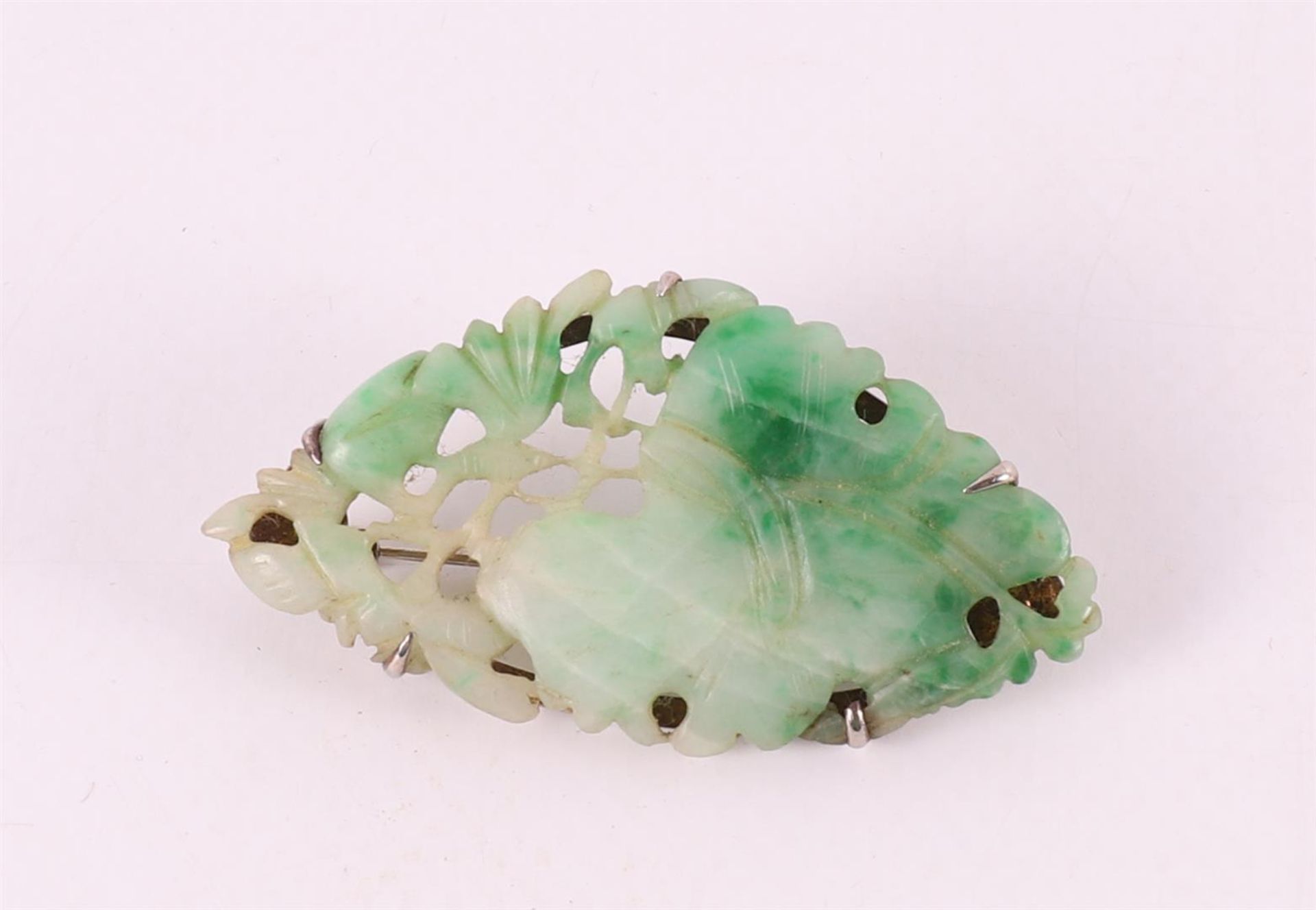 A jade brooch, 20th century. - Image 2 of 3