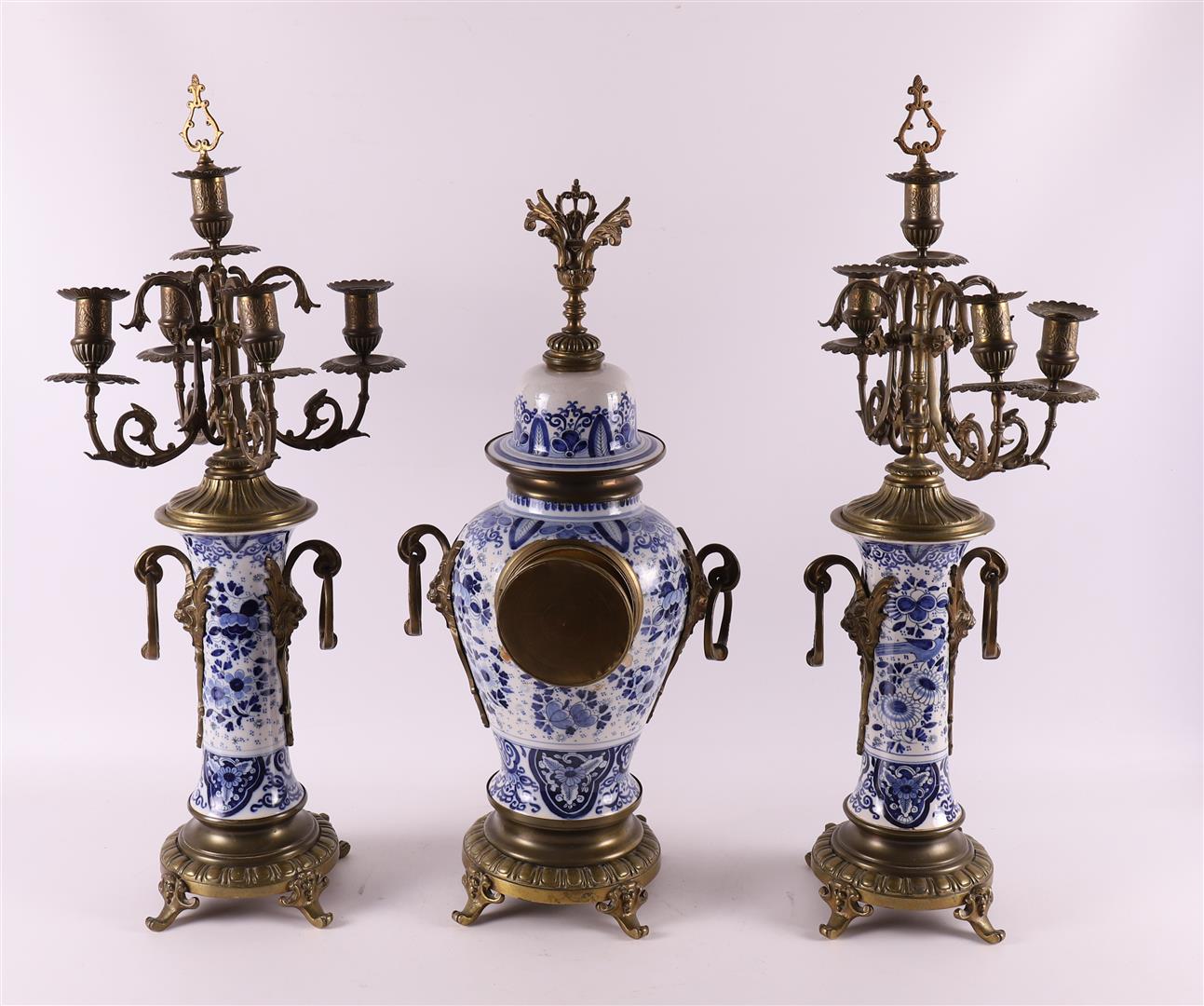 A three-piece Jugendstil pendulum set, around 1900. - Image 3 of 4