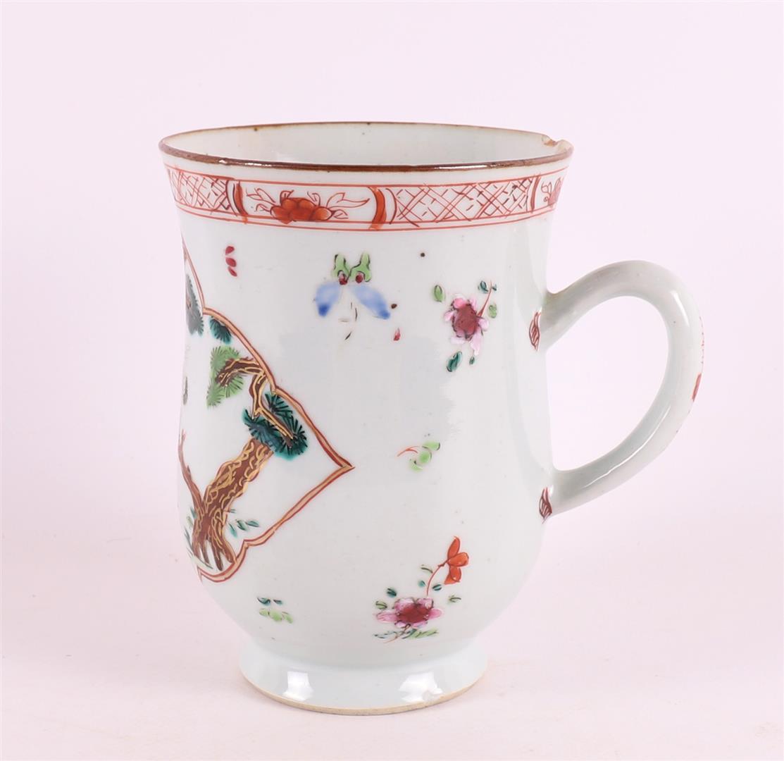 A porcelain beer mug, China, ca. 1740. - Image 2 of 7