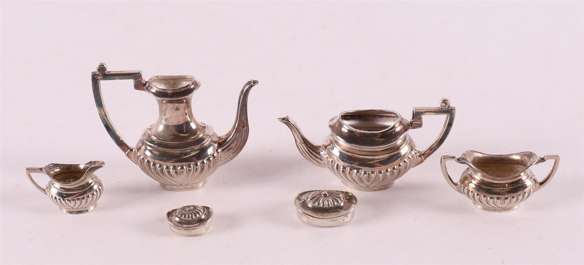 A coffee/tea set on salver, England, Birmingham, early 20th century. - Image 2 of 3